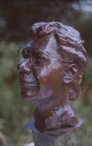 Bronze bust of Jazz great Chick Corea: click for large view of bust